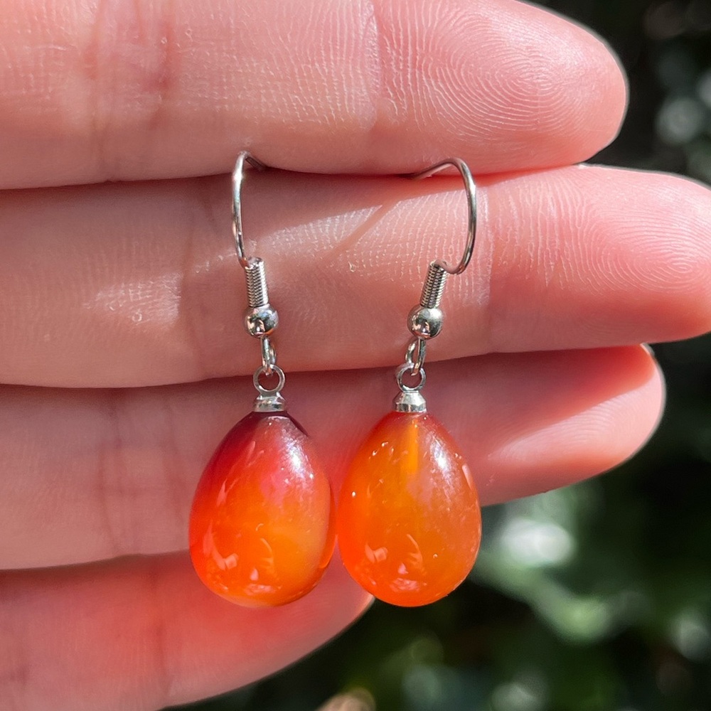 Stainless steel‎ dainty teardrop Carnelian earrings